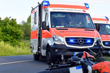 Am Montagmorgen ist in Wiesbaden ein Motorradfahrer bei einem Unfall verletzt worden. Er wollte einem entgegenkommenden Fahrzeug ausweichen und verletzte sich leicht.